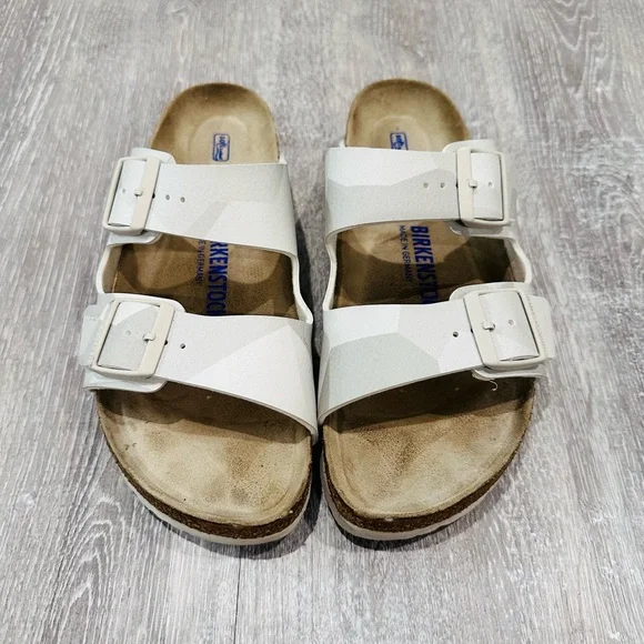 Women’s Arizona Birkenstock sandal - Picture 2 of 3